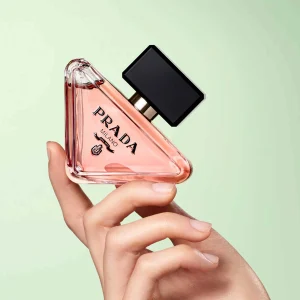 Prada paradoxe flask